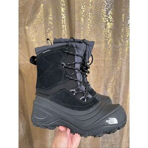 The North Face Big Kids' Alpenglow V Waterproof Boots Black Gray Snow 1